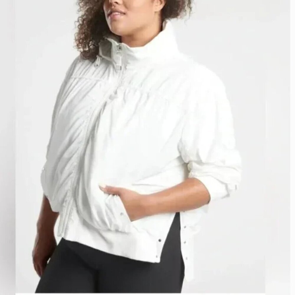 NWT Athleta Point Reyes Bomber White size 2x‎